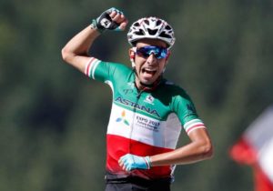 Aru con maglia tricolore